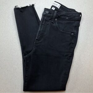 A&F Curve Love Super Skinny Ankle‎ Jean 26 Short Washed Black